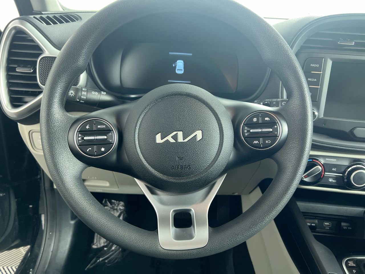 2025 Kia Soul - Photo 16