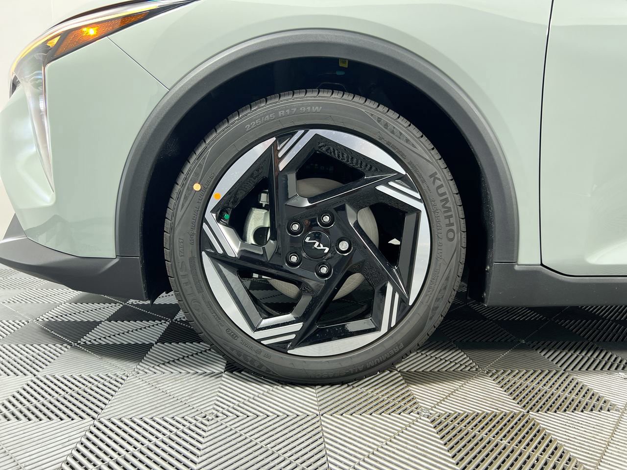 2025 Kia K4 - Photo 13