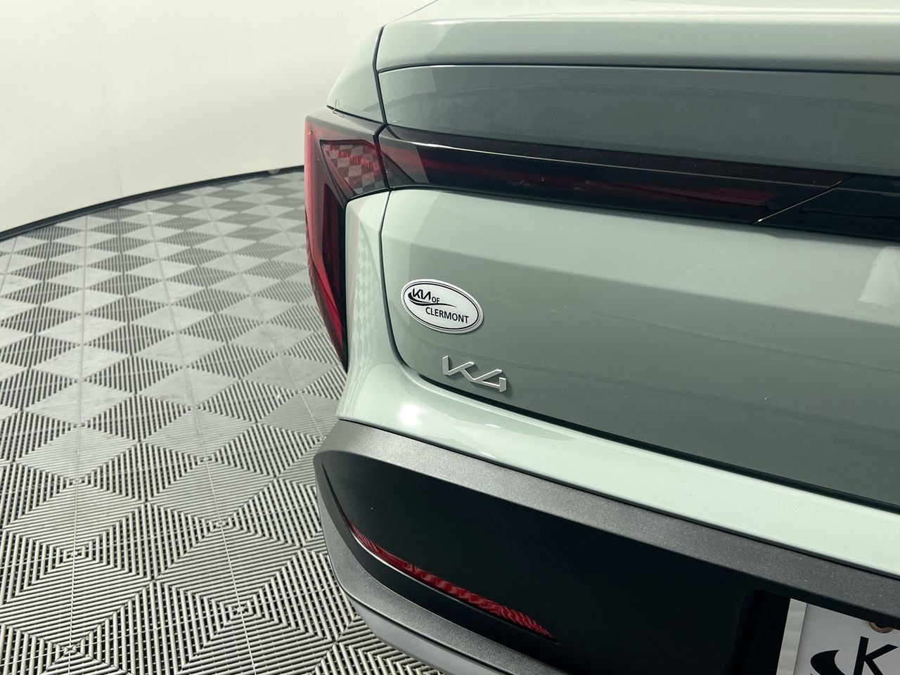 2025 Kia K4 - Photo 8
