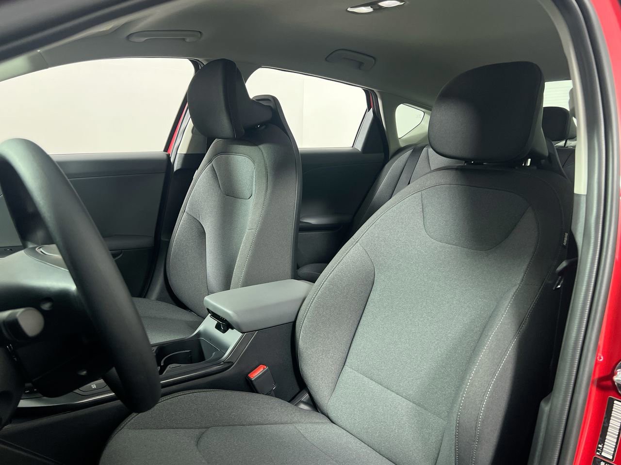 2025 Kia K4 - Photo 14