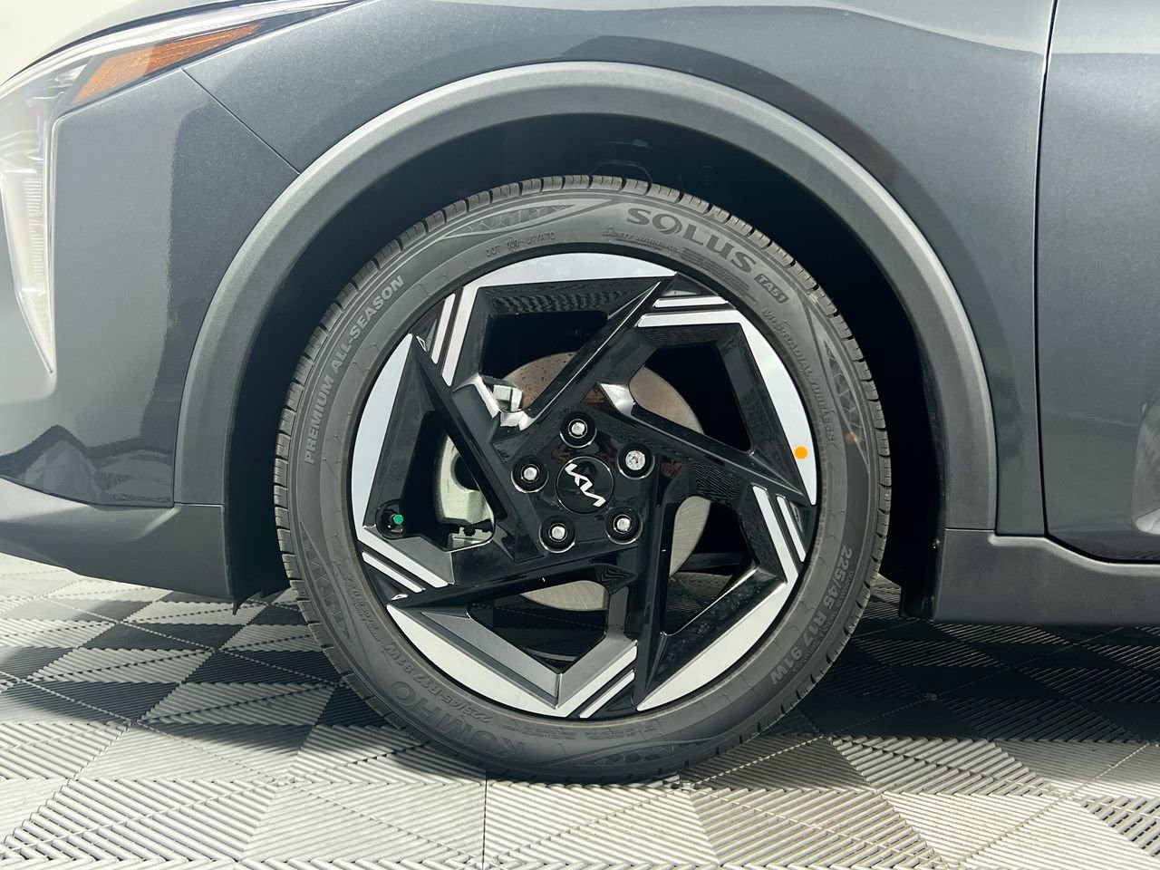 2025 Kia K4 - Photo 11
