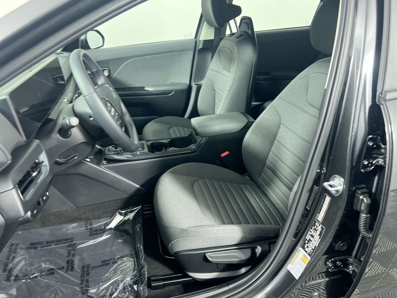 2025 Kia K4 - Photo 13