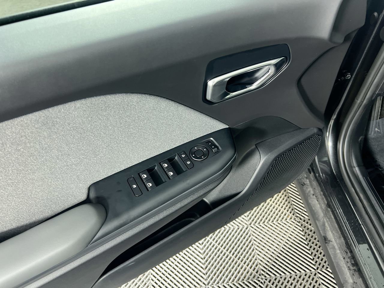 2025 Kia K4 - Photo 15