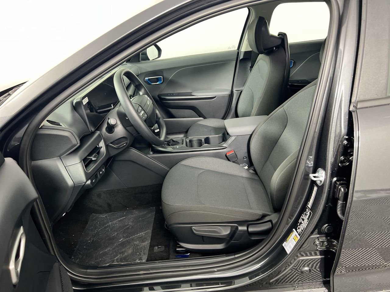 2025 Kia K4 - Photo 14