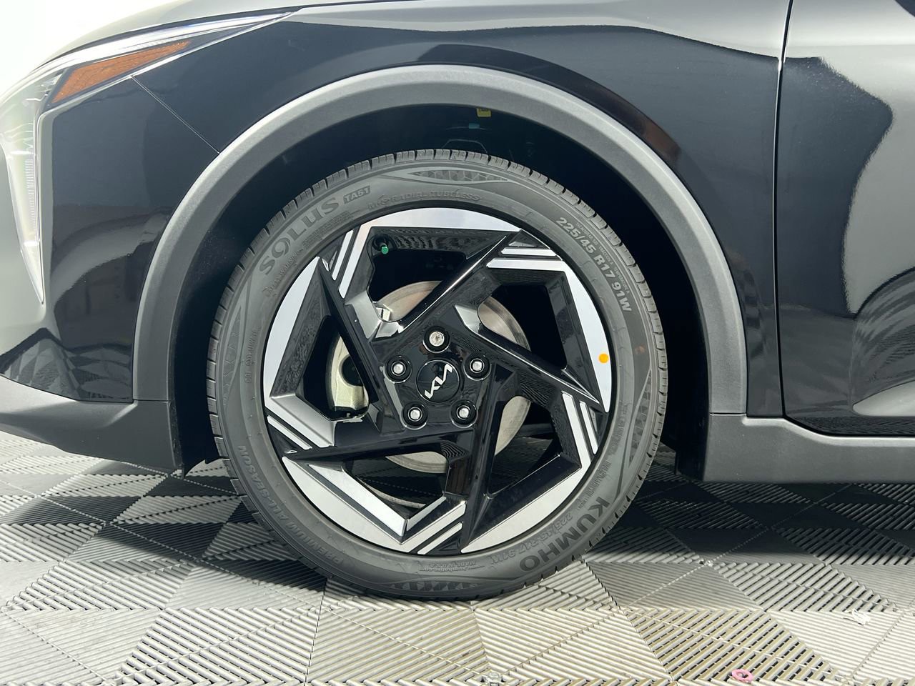 2025 Kia K4 - Photo 13