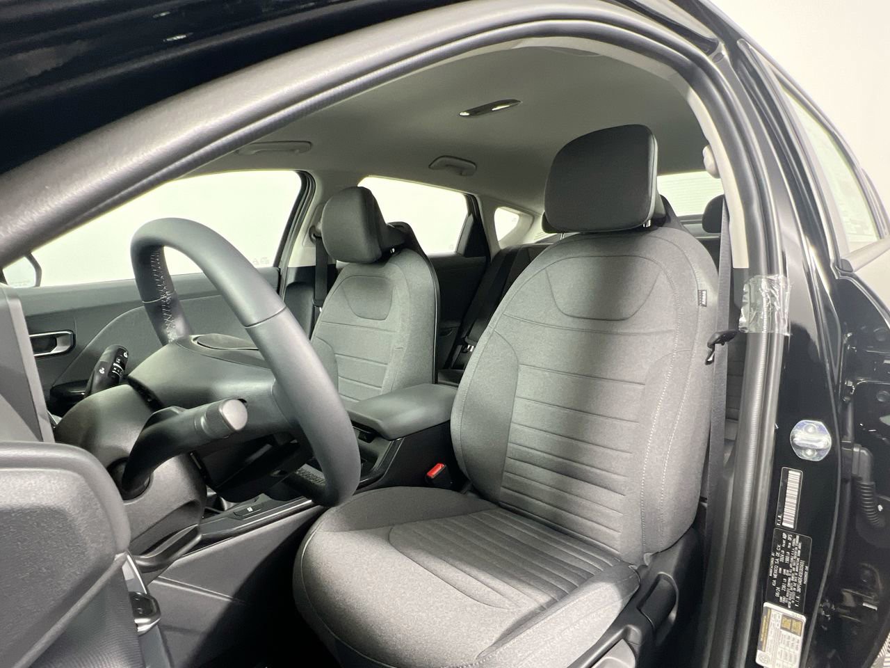 2025 Kia K4 - Photo 14