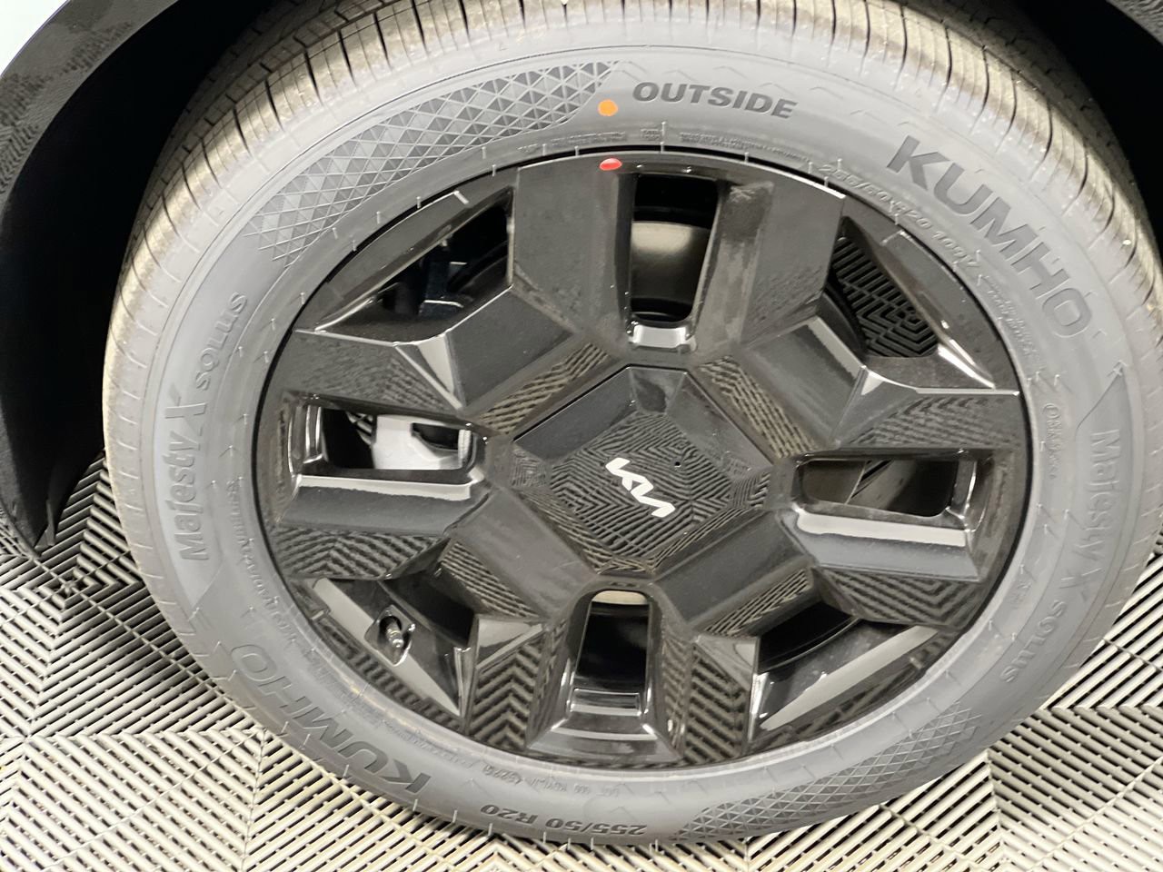2027 Kia Telluride - Photo 11