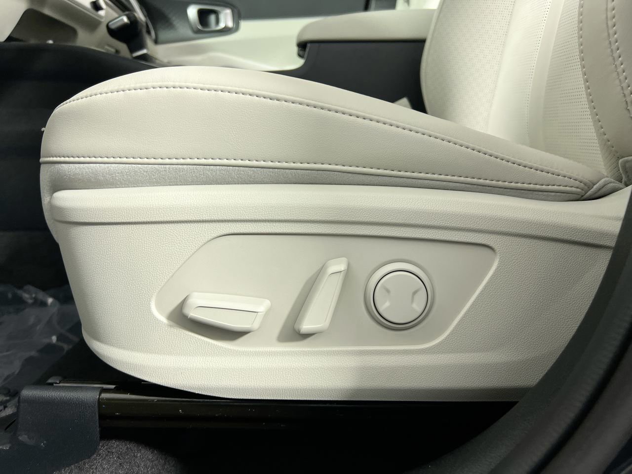 2026 Kia Sorento - Photo 14