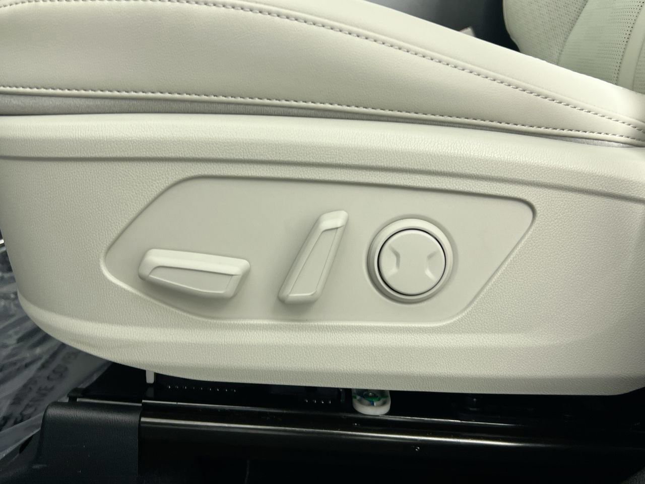 2026 Kia Sorento - Photo 13
