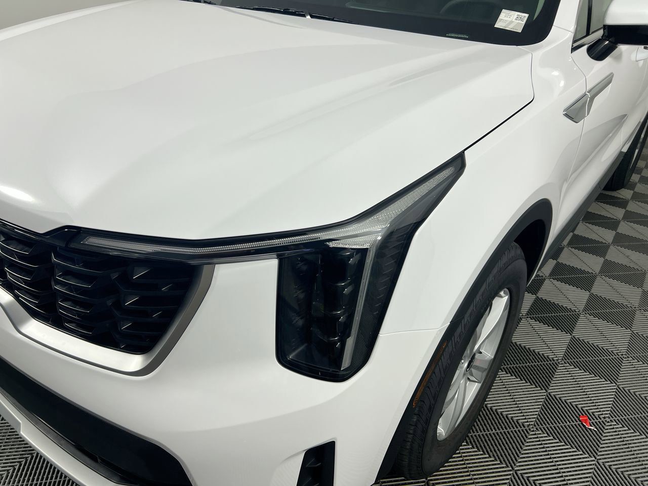 2026 Kia Sorento - Photo 8