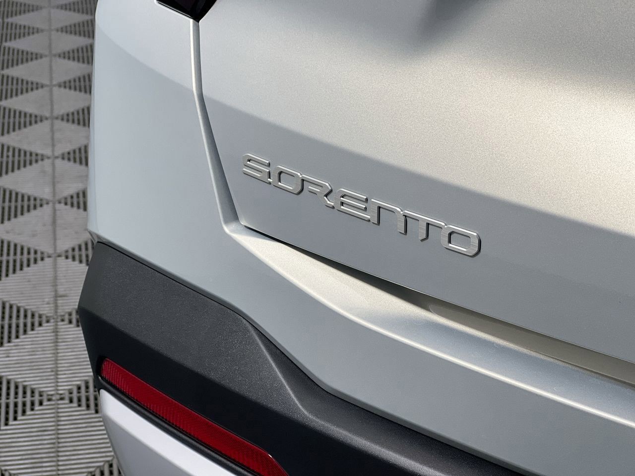 2026 Kia Sorento - Photo 9