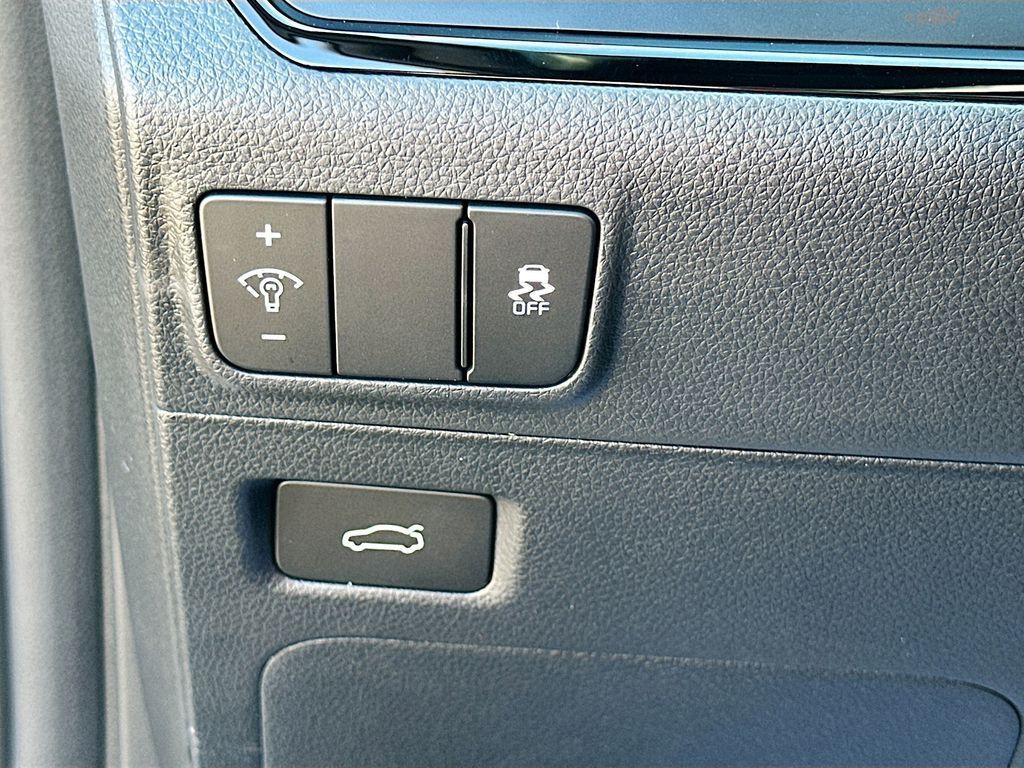 2026 Kia K5 - Photo 10