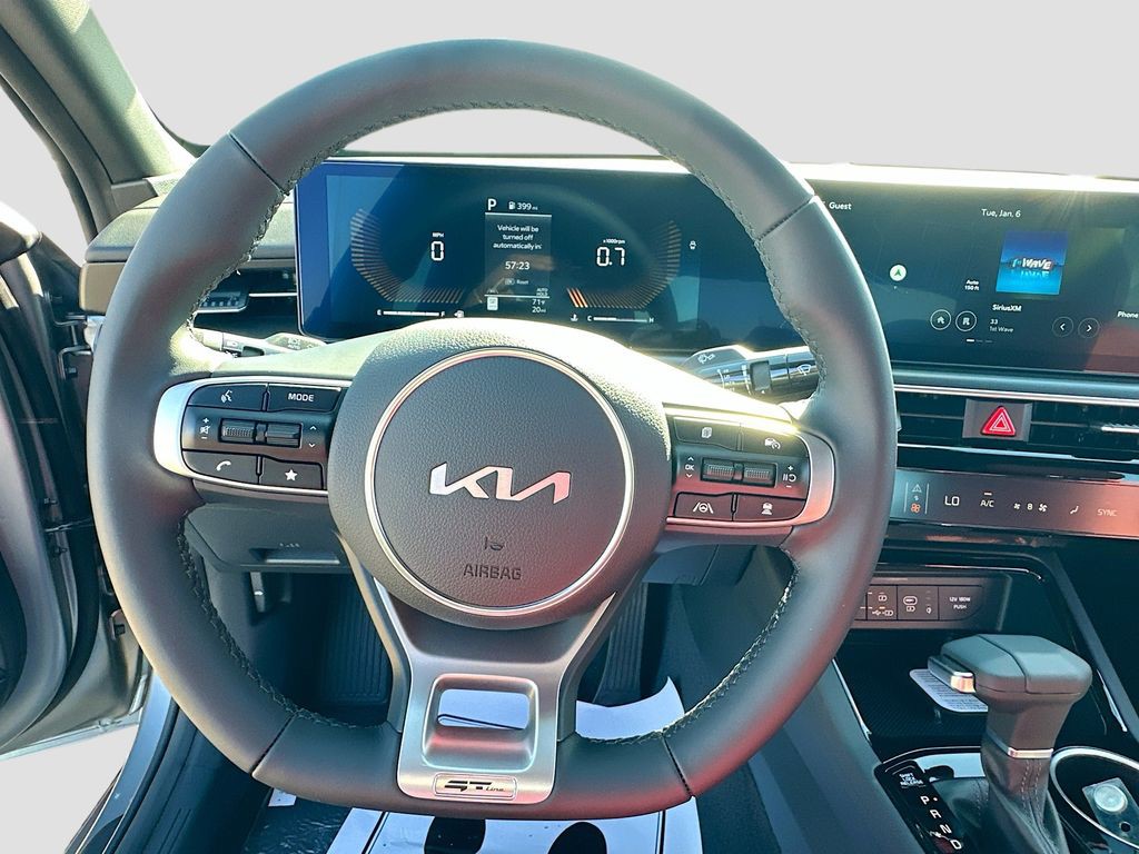 2026 Kia K5 - Photo 11