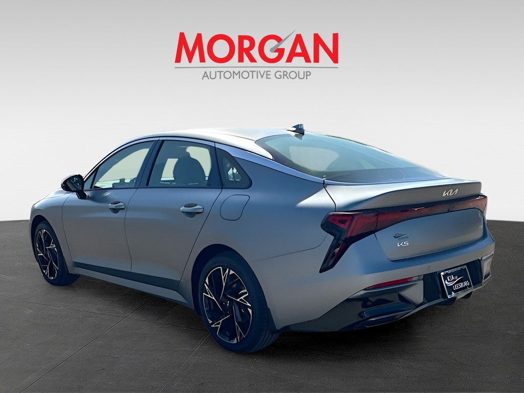 2026 Kia K5 - Photo 4