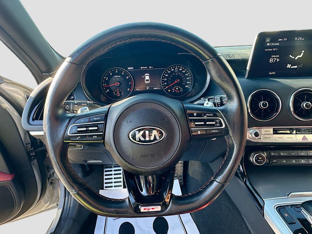 2020 Kia Stinger - Photo 11