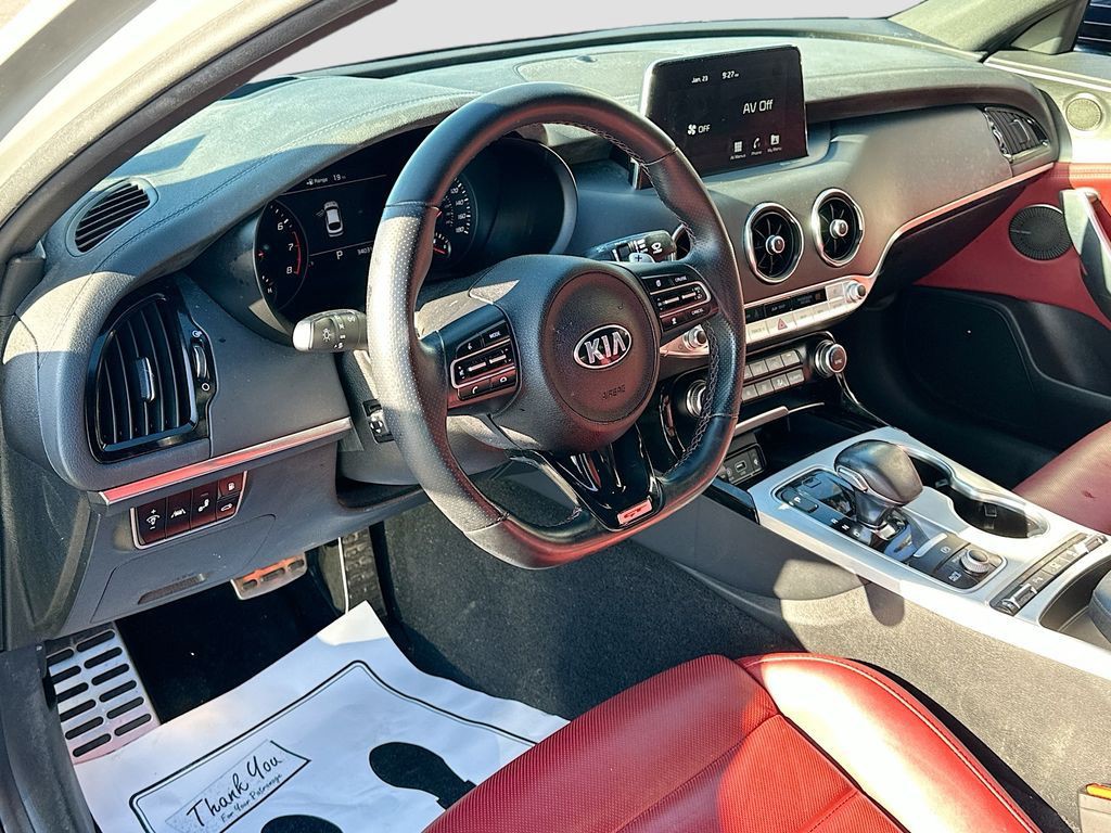 2020 Kia Stinger - Photo 9