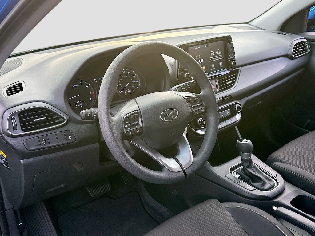 2018 Hyundai Elantra GT - Photo 9
