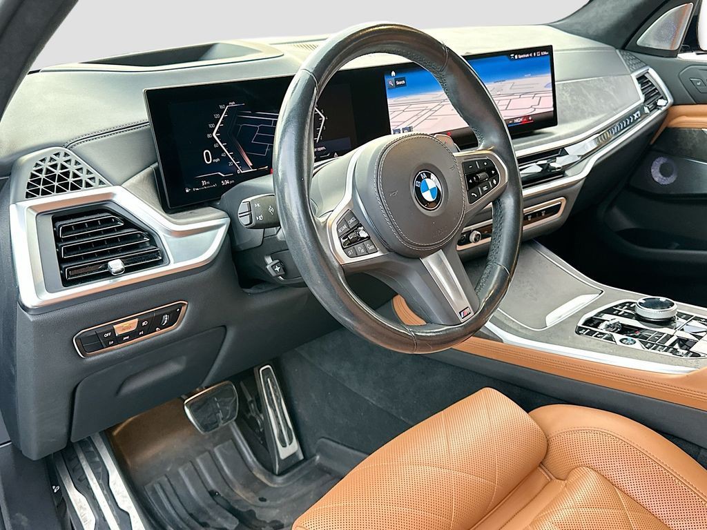 2023 BMW X7 - Photo 9
