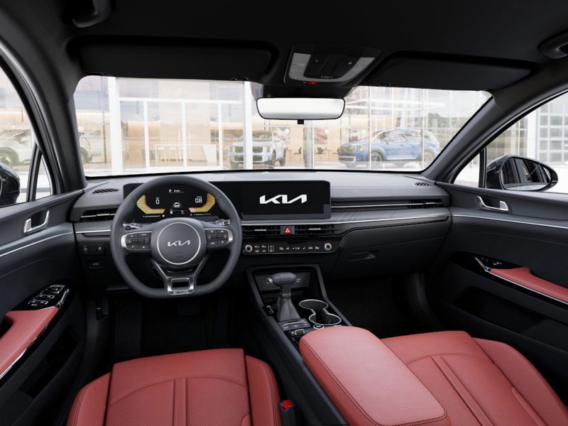 2026 Kia K5 - Photo 14