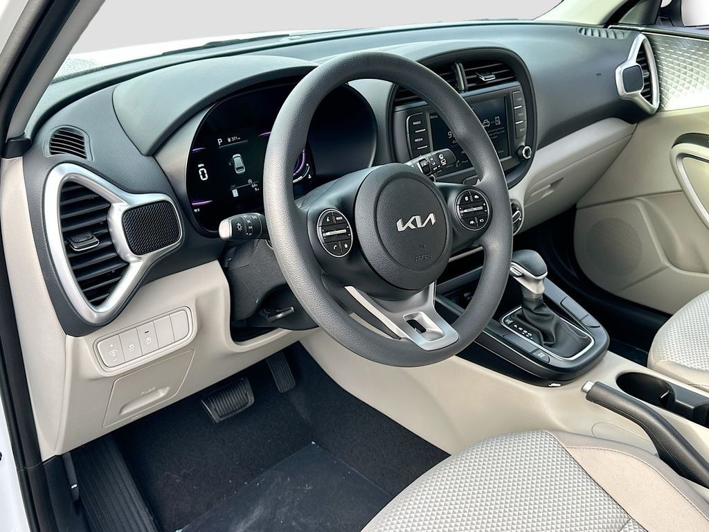 2025 Kia Soul - Photo 9