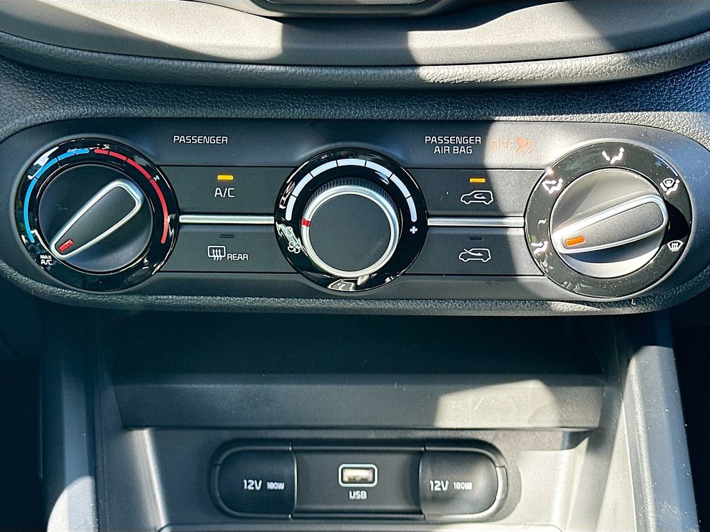 2025 Kia Soul - Photo 15