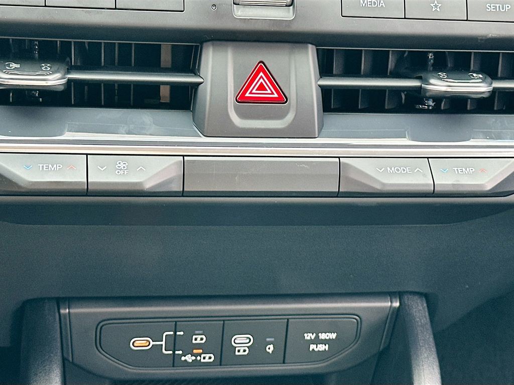 2025 Kia K4 - Photo 15