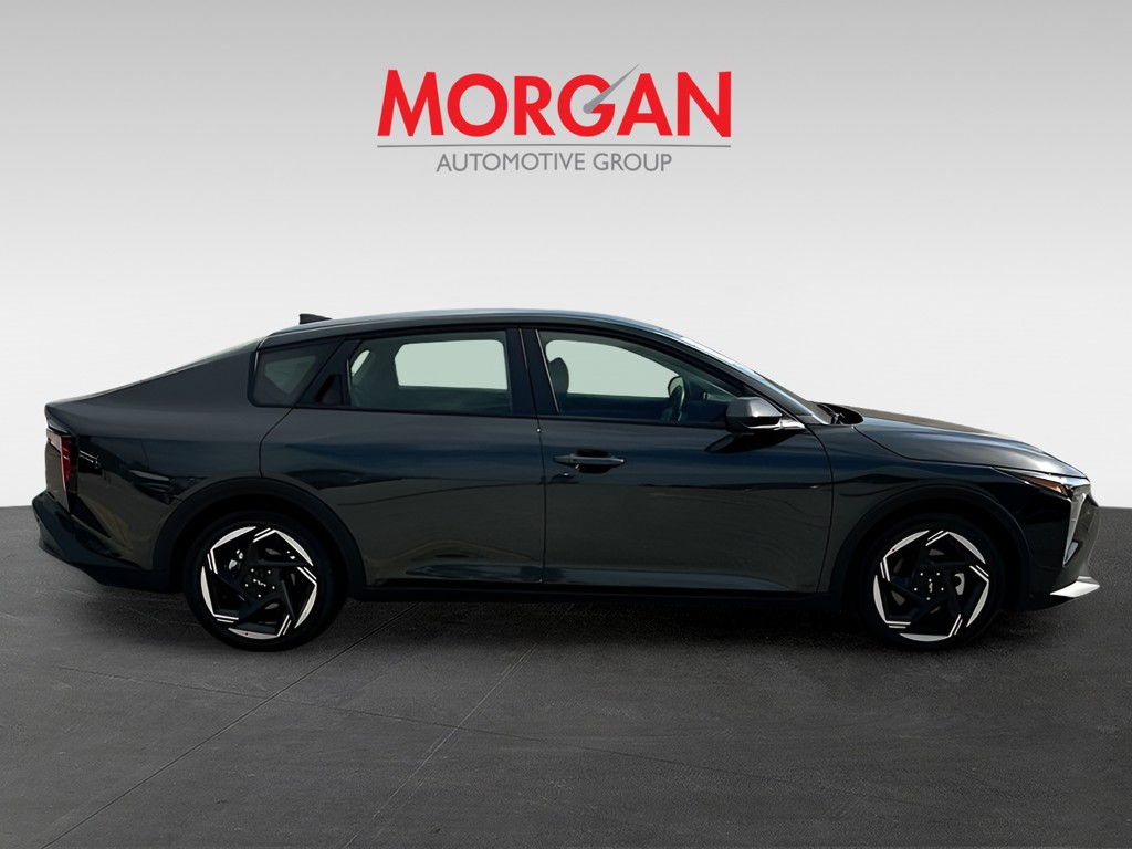 2025 Kia K4 - Photo 8