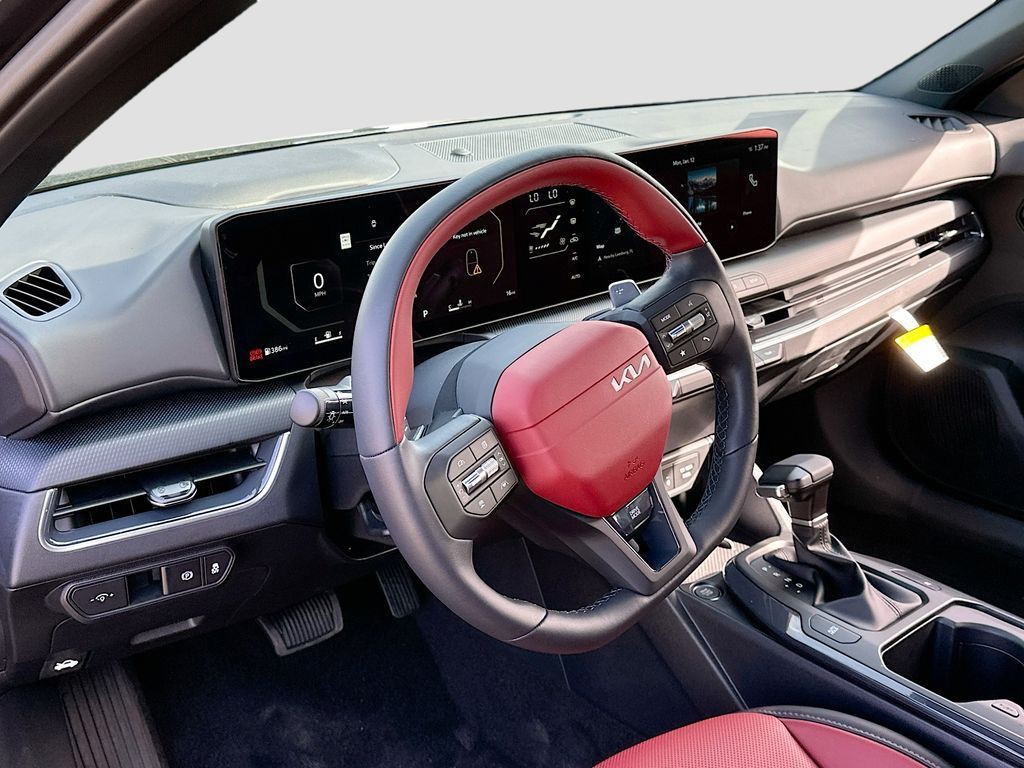 2025 Kia K4 - Photo 9