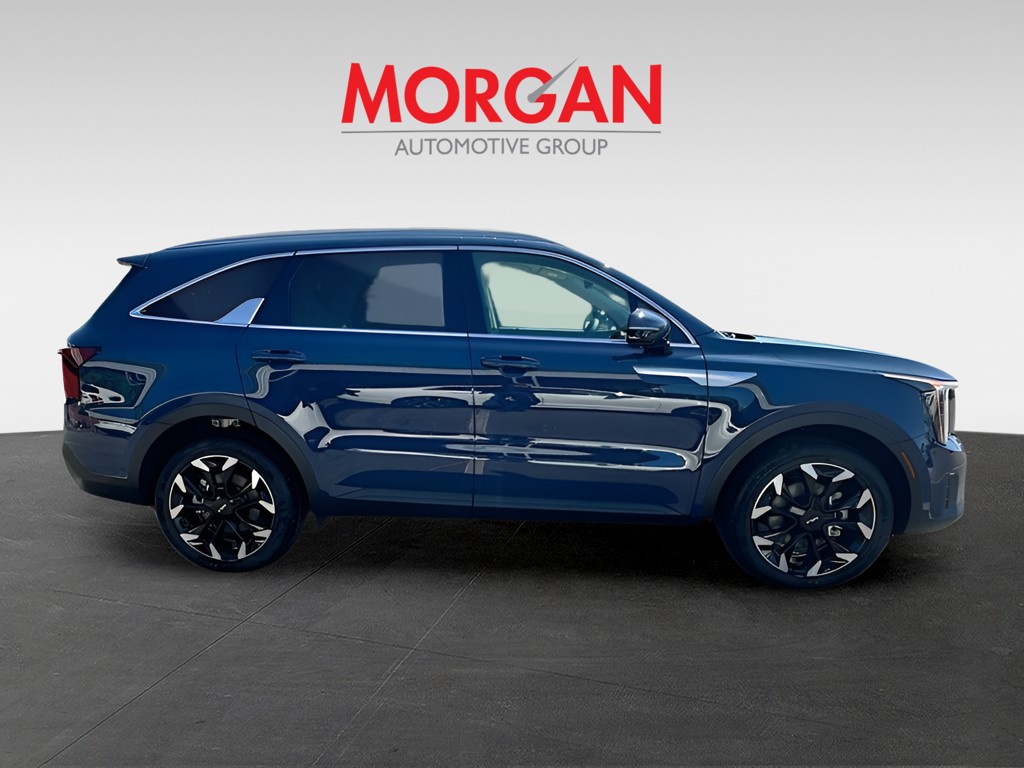 2026 Kia Sorento - Photo 8