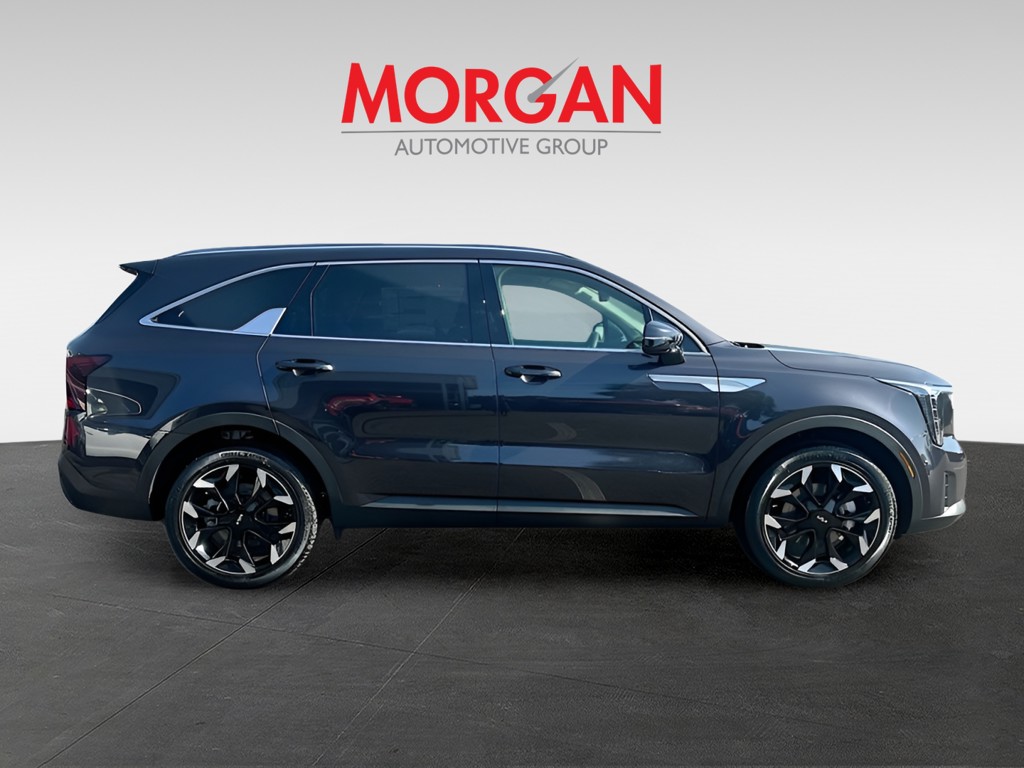 2026 Kia Sorento - Photo 8