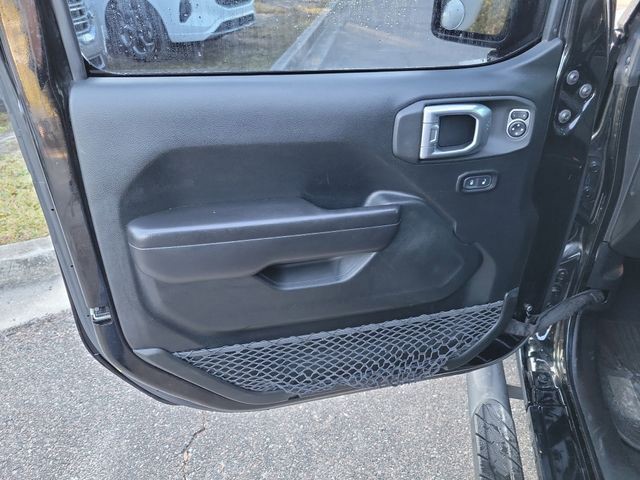2021 Jeep Gladiator - Photo 9
