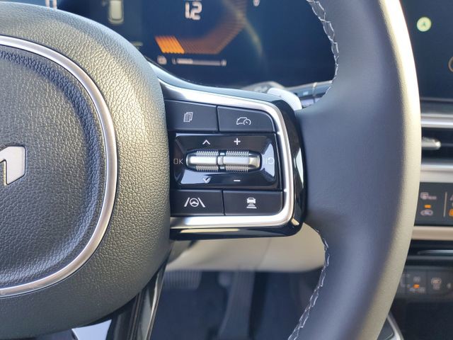 2025 Kia Sorento Hybrid - Photo 12