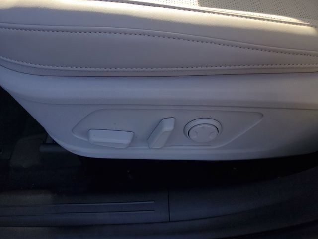 2025 Kia Sorento Hybrid - Photo 9