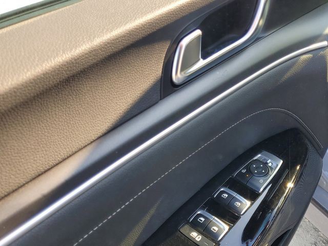 2026 Kia K5 - Photo 6