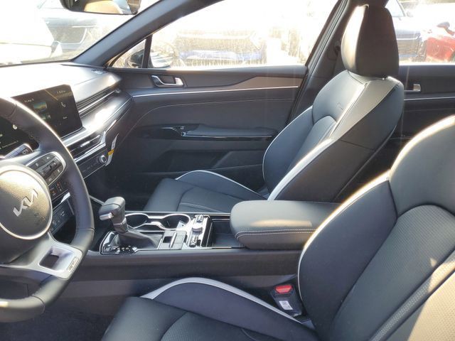 2026 Kia K5 - Photo 8