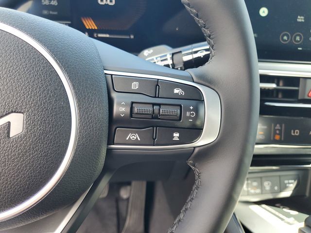 2026 Kia K5 - Photo 12