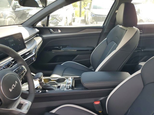 2026 Kia K5 - Photo 8