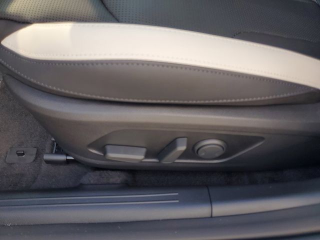 2026 Kia K5 - Photo 9