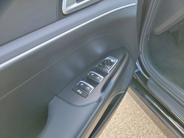 2026 Kia K5 - Photo 6