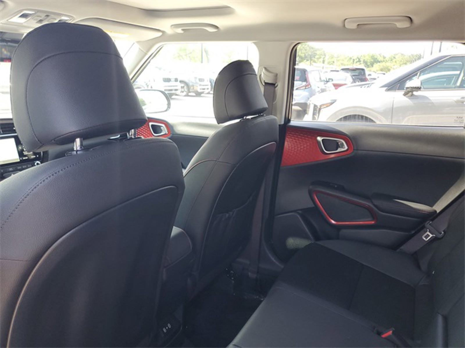2025 Kia Soul - Photo 25