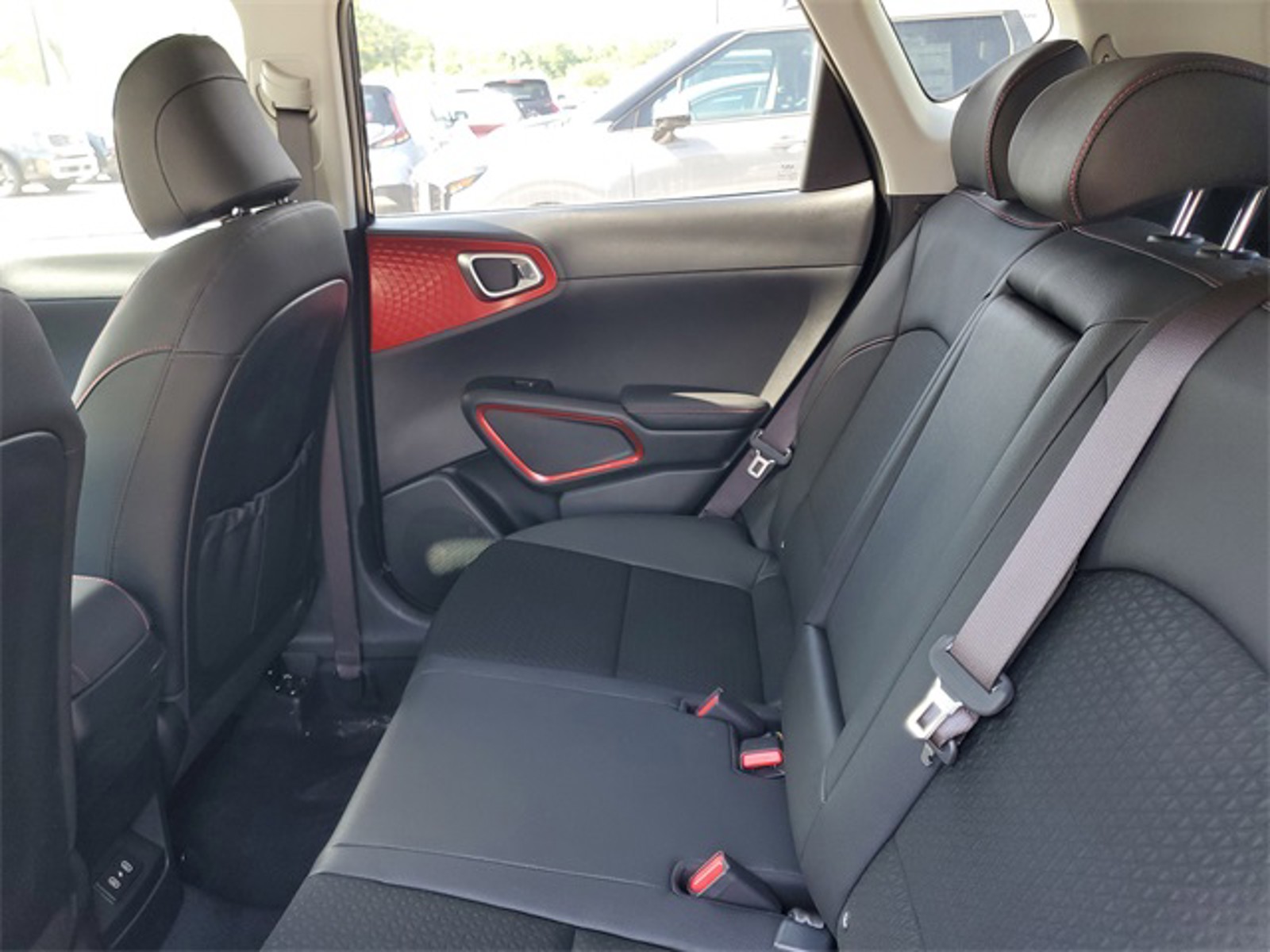 2025 Kia Soul - Photo 26