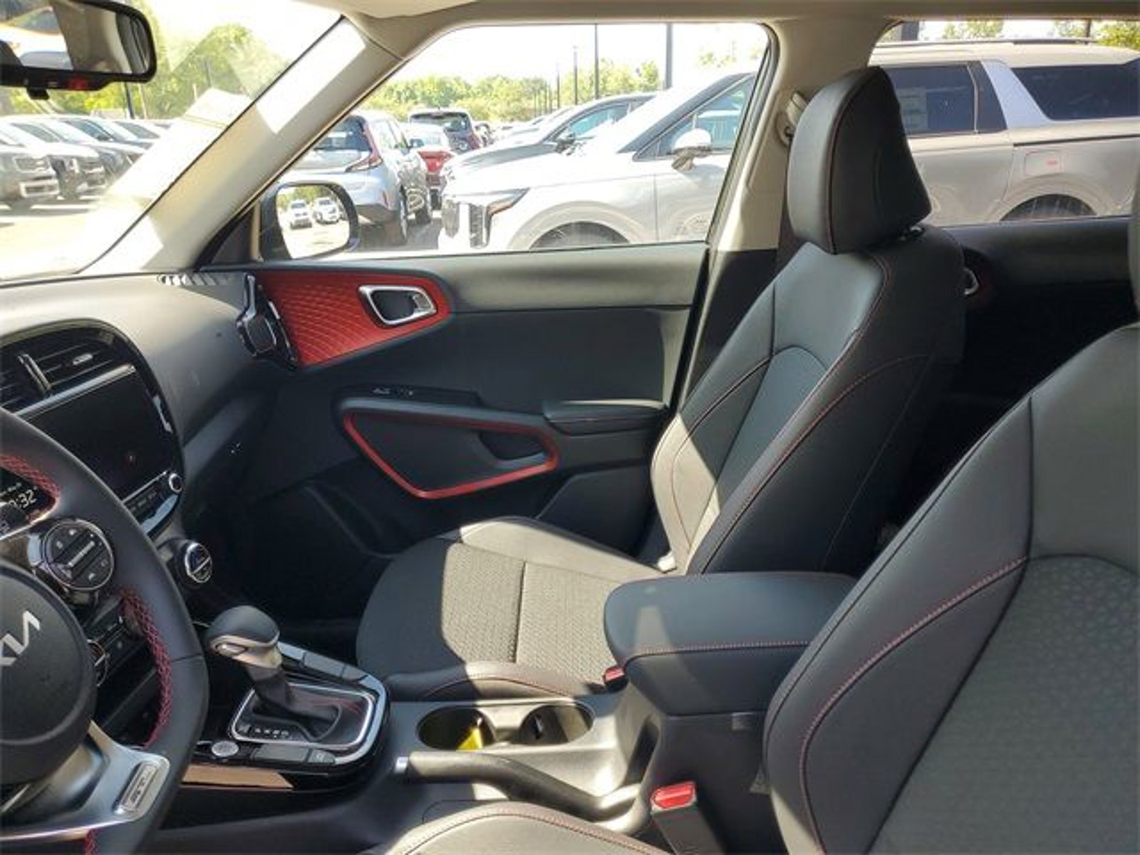 2025 Kia Soul - Photo 8