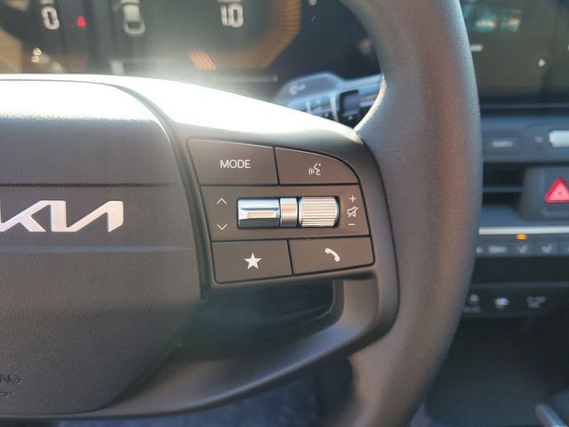 2025 Kia K4 - Photo 12