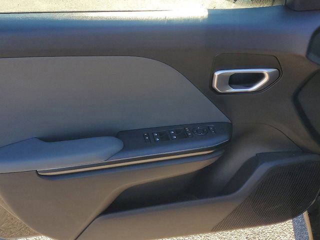 2025 Kia K4 - Photo 5