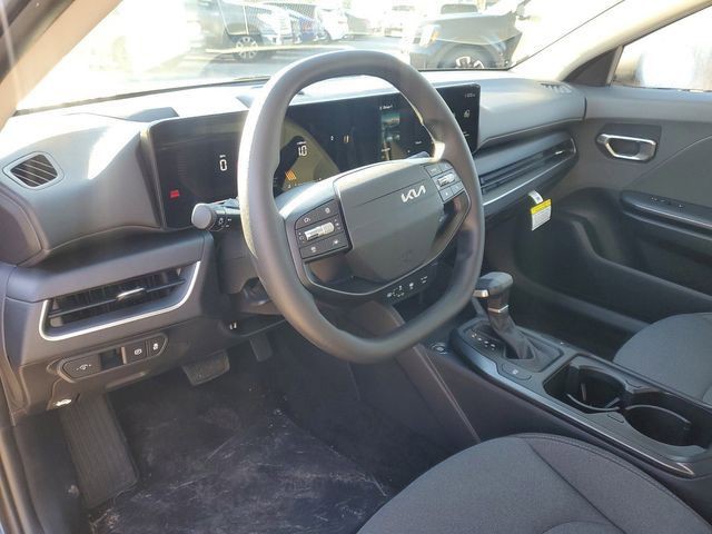 2025 Kia K4 - Photo 7