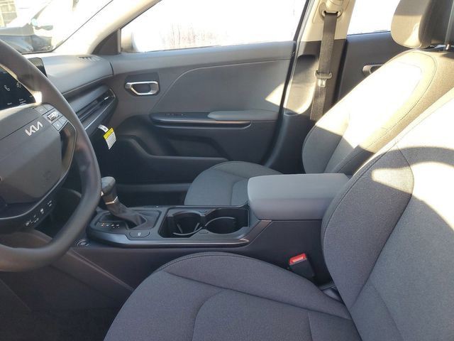 2025 Kia K4 - Photo 8