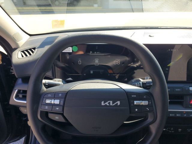 2025 Kia K4 - Photo 13