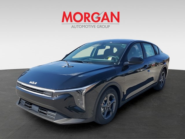 2025 Kia K4 - Photo 2