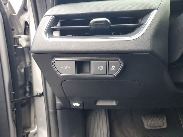 2025 Kia K4 - Photo 10