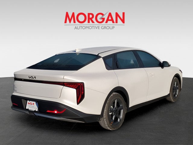 2025 Kia K4 - Photo 3